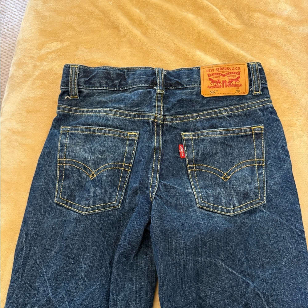 Levi's Boy’s Slim Fit Distressed Denim Jeans - Picture 8 of 8